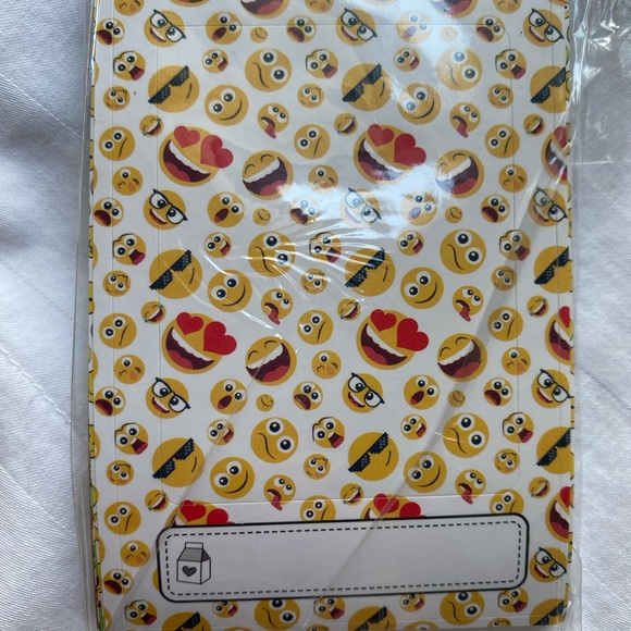 Sturdy Tiger Polaroid String & Clips Set with Polaroid Boarder Stickers - Picture 9 of 13